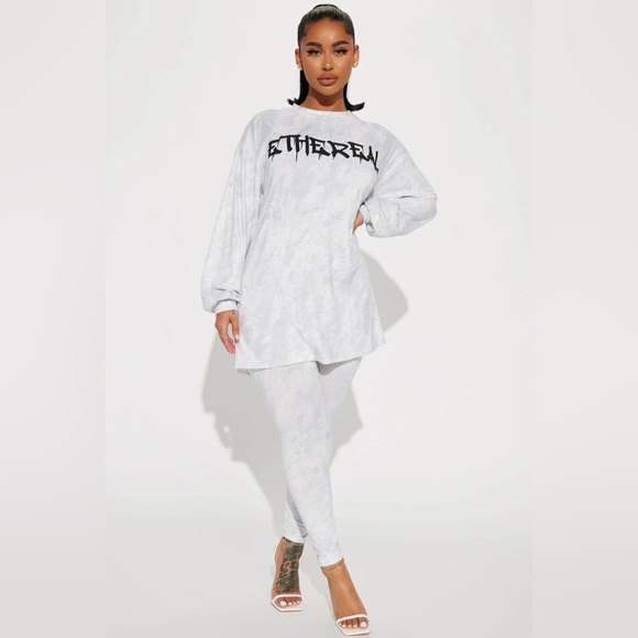 Fashion Nova Ethereal Legging Set -BNWT - Picture 1 of 3